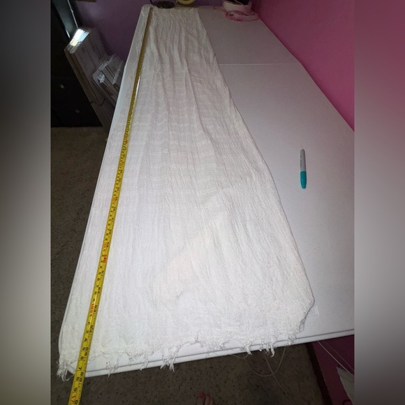 Chic White Wrap Scarf - Picture 6 of 6